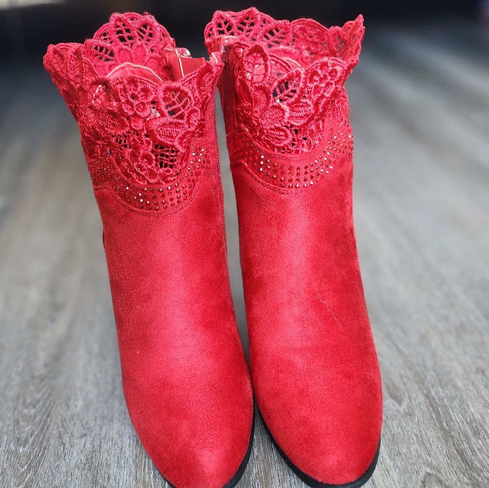 Dream Pair Boots - Red